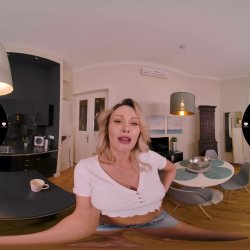 Captura de 'Morning Coffee with Busty Blonde' nº 6
