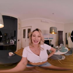 Captura de 'Morning Coffee with Busty Blonde' nº 7