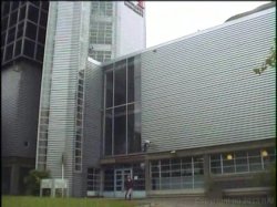 Captura de 'English College Coeds' nº 32