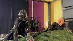 Captura de 'Full Rubber Femdom Threesome with Ava L'Affaire, Rubber and The Perv Part 1' nº 59