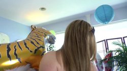 Captura de 'Joey Silvera's The Next She-Male Idol 7' nº 33