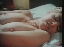 Captura de 'Classic Girls Go To Town On Themselves' nº 38