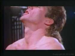 Captura de 'Girls Of The 90s Get Grungey' nº 131