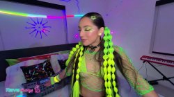 Captura de 'Slut With Piercing Eyes, Madison Wilde Takes The DJ For A Ride!' nº 10