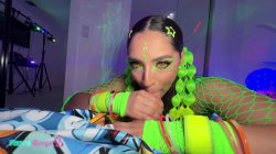 Captura de 'Slut With Piercing Eyes, Madison Wilde Takes The DJ For A Ride!' nº 20
