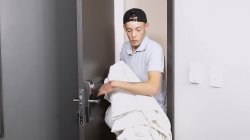 Captura de 'Carolina Rams Her Fuck-Stick Up a Young Guy's Ass' nº 4
