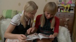 Captura de 'Lesbian Teens Irina & Blake Fuck with a Strapon Dildo' nº 23