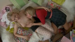Captura de 'Lesbian Teens Irina & Blake Fuck with a Strapon Dildo' nº 46
