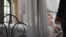 Captura de 'Young Vixen Hotwife 2' nº 4