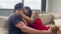 Captura de 'Wifey Wants to Fuck I want to watch TV something has to give' nº 9