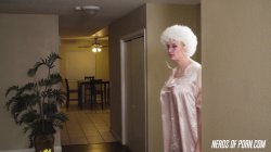 Captura de 'Golden T-Girls: A Trans MILF Parody, The' nº 10