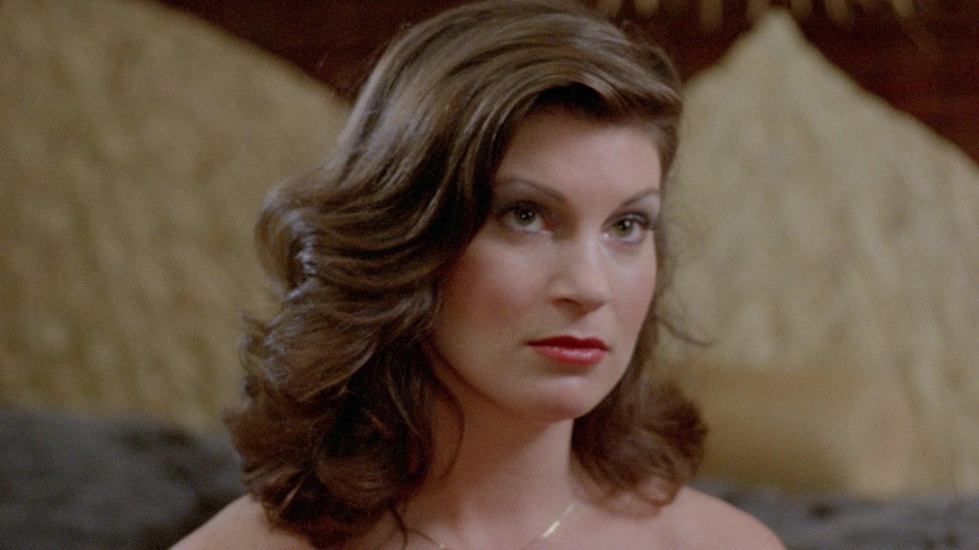 Desires within young girls фильм 1977. Дезире кусто изнутри 1979. Ученик фильм 2016 поцелуй. Mallu actress maria. Leslie bovee фото.