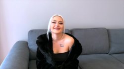 'News with big breasts' screenshot nº 112