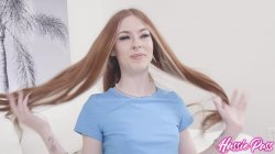 'Skinny Redhead Takes 12 Inches' screenshot nº 6