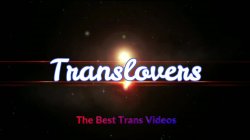 'Trans Pandora Melanie Se Exibindo e Gozando Num Convite Ao Prazer' screenshot nº 1
