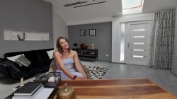 Captura de 'Private Secretary Starring Ariana Cortez' nº 4