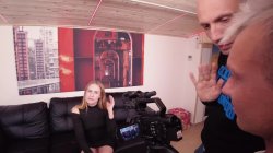 Captura de 'Anal backstage Nikky Riddle Italian double penetration' nº 19