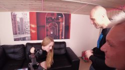 Captura de 'Anal backstage Nikky Riddle Italian double penetration' nº 24