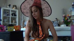 Captura de 'Horny & All Alone' nº 26