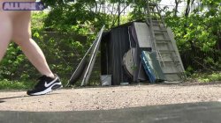 Captura de 'Amateur car play and outdoor passion with a frustrated married beauty' nº 26