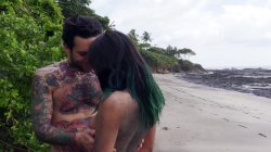 Captura de 'Joanna Angel + Small Hands Fuck Young Whores On Vacation' nº 95