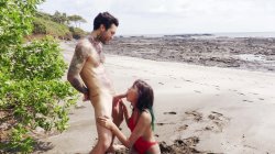 Captura de 'Joanna Angel + Small Hands Fuck Young Whores On Vacation' nº 98