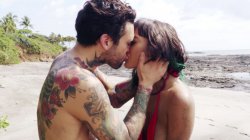 Captura de 'Joanna Angel + Small Hands Fuck Young Whores On Vacation' nº 99