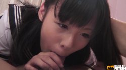 Captura de 'Young Japanese Squirts During Pussy Shaving' nº 120