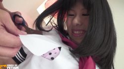 Captura de 'Young Japanese Squirts During Pussy Shaving' nº 28