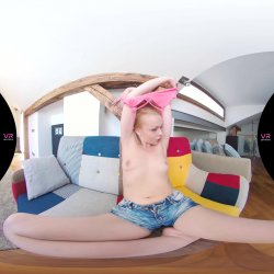 'Double Orgasm with Two Toys' screenshot nº 12
