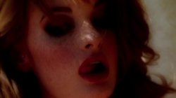 'Young & Glamorous' screenshot nº 96