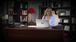 Captura de 'Horny MILFS and Cougars on the Prowl' nº 5