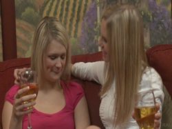 'Lesbian House Hunters Part 2' screenshot nº 54