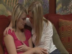 'Lesbian House Hunters Part 2' screenshot nº 57