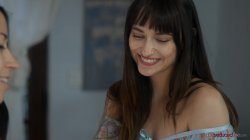 Captura de 'Lesbian Home Adventures' nº 21