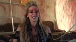 Captura de 'Hardcore Gangbang - Insatiable MILF Gangbanged In A Dystopian Reality' nº 7