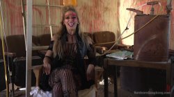 Captura de 'Hardcore Gangbang - Insatiable MILF Gangbanged In A Dystopian Reality' nº 1