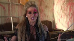 Captura de 'Hardcore Gangbang - Insatiable MILF Gangbanged In A Dystopian Reality' nº 16
