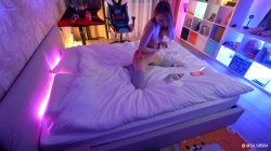 Captura de 'What Step Sis Does In Her Room?' nº 140