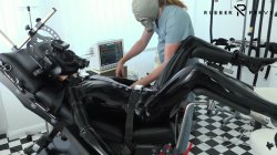 Captura de 'Examination And Fuck Machine Treatment' nº 10