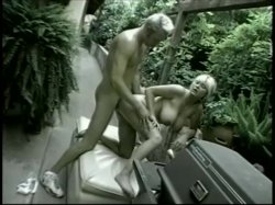 'T Is For Tits' screenshot nº 101