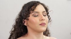 Captura de 'Naked Yoga Life' nº 62