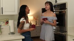 Captura de 'Lesbian Neighbor Affairs' nº 6