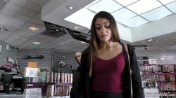 Captura de 'Interracial Anal Glory Holes 5' nº 31