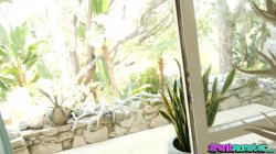 Captura de 'Juicy Tits & Ass DeepThroat Teenager Adalind Gray Tight Wet Pussy Fuck' nº 4