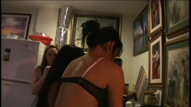 streaming porn video screenshot