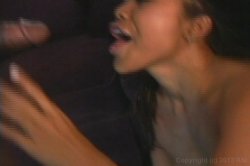 'Itty Bitty Titty Asian Threeway' screenshot nº 81