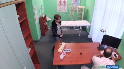 Captura de 'Patient 003 - Short Haired Hottie Seduces Doctor' nº 3