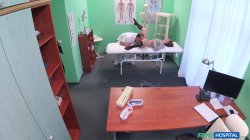 Captura de 'Patient 003 - Short Haired Hottie Seduces Doctor' nº 61