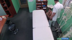 Captura de 'Patient 003 - Short Haired Hottie Seduces Doctor' nº 80